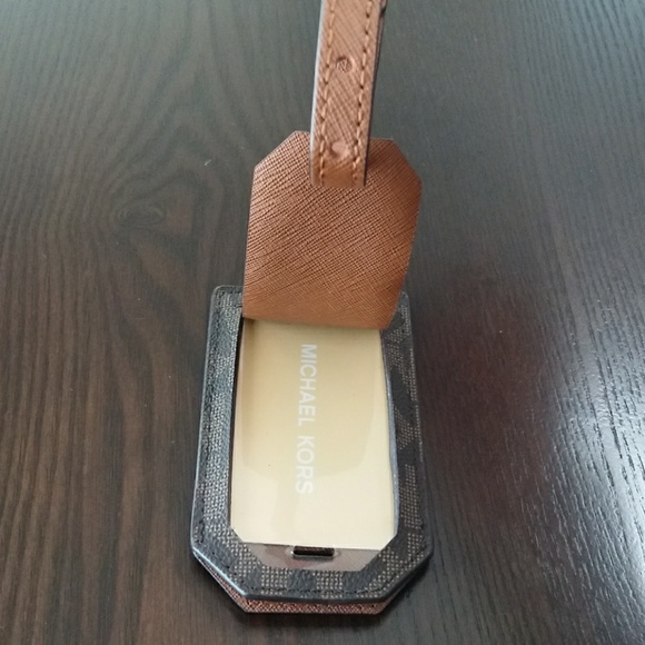 Michael Kors Luggage Tag Jet Set Travel Brown - Picture 4 of 4